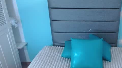 cruzsofia_res online show from July 29, 2026, 4:43 am