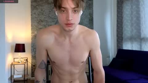 Snapshot of cryptongood chatting on November 12, 2025, 5:19 am Lin inst lingoodyy online show from November 12, 2025, 5:19 am