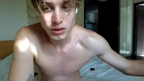 Snapshot of cryptongood chatting on December 17, 2025, 8:09 am Lin inst lingoodyy online show from December 17, 2025, 8:09 am