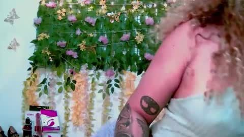 crysrus online show from March 1, 2026, 7:38 pm