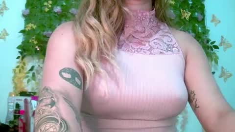 crysrus online show from April 11, 2026, 2:49 am