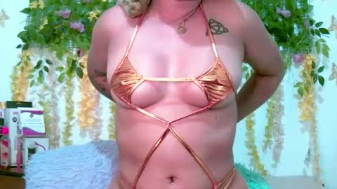 Snapshot of crysrus chatting on June 7, 2026, 12:37 am crysrus online show from June 7, 2026, 12:37 am