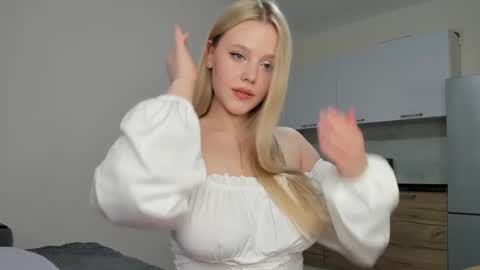 Snapshot of crystal_angells chatting on December 7, 2024, 4:53 am Cassie control domi and lush in private for free online show from December 7, 2024, 4:53 am