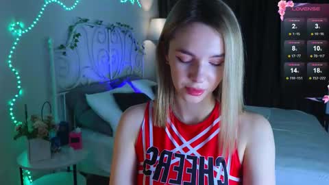 crystal_hanna online show from December 2, 2025, 1:22 am