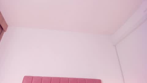  Crystal  online show from December 13, 2024, 7:04 am