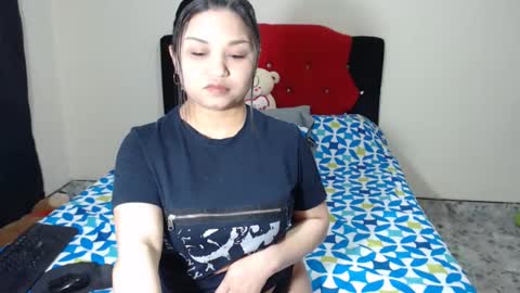   Crystal  Milf online show from February 4, 2025, 11:16 pm