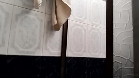 Crystal Blaze online show from November 17, 2025, 6:46 pm