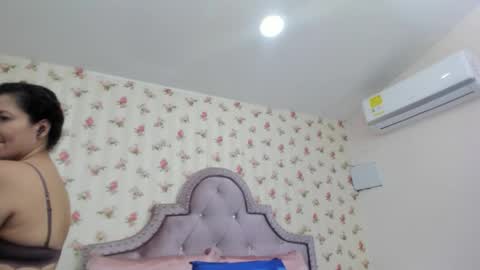 Milf Latina online show from May 26, 2026, 1:29 pm