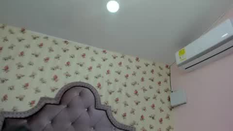 Snapshot of crystal_watson0 chatting on August 8, 2026, 2:41 pm Milf Latina online show from August 8, 2026, 2:41 pm