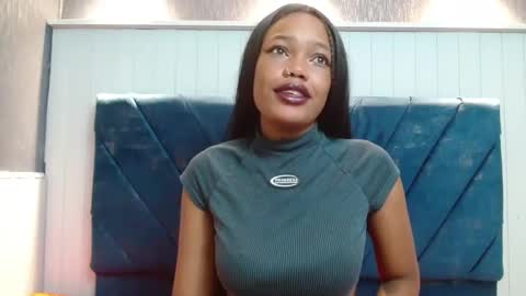 Crystal online show from January 26, 2025, 9:18 pm