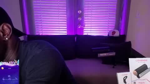 Snapshot of crystalclearstud chatting on February 16, 2026, 12:18 am crystalclearstud online show from February 16, 2026, 12:18 am