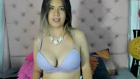crystalcloudss online show from March 1, 2025, 7:48 pm