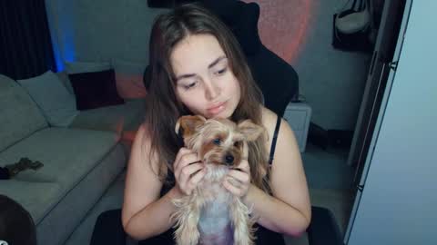 crystalemily online show from November 26, 2025, 8:10 pm