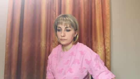 Snapshot of crystalfever_ chatting on May 12, 2026, 7:11 pm Mary online show from May 12, 2026, 7:11 pm