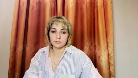 Snapshot of crystalfever_ chatting on May 13, 2026, 7:22 pm Mary online show from May 13, 2026, 7:22 pm