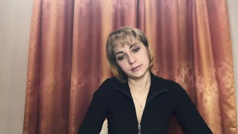 Snapshot of crystalfever_ chatting on May 14, 2026, 7:31 pm Mary online show from May 14, 2026, 7:31 pm