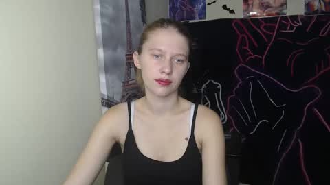 Stella online show from September 29, 2025, 6:07 am