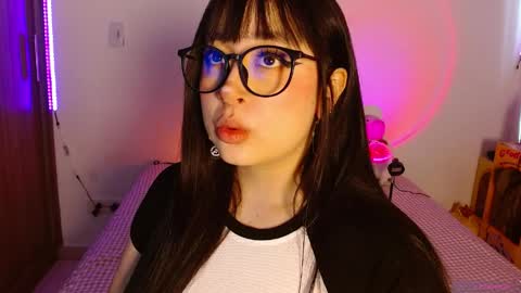 Olivia  online show from April 5, 2026, 12:24 pm