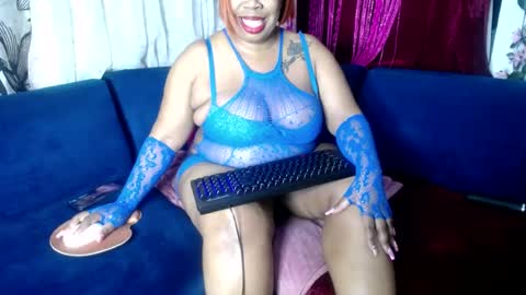 Snapshot of crystaljes chatting on June 17, 2026, 6:53 pm crystaljes online show from June 17, 2026, 6:53 pm