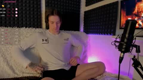 Crys online show from December 8, 2024, 8:58 pm