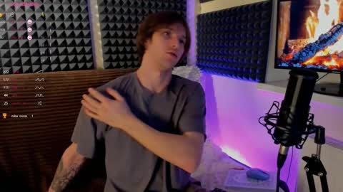 Crys online show from December 9, 2024, 9:05 pm