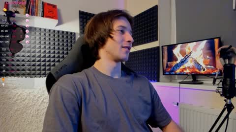 Crys online show from December 18, 2024, 10:57 pm