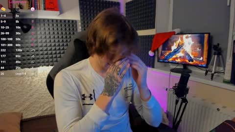 Crys online show from December 23, 2024, 8:14 pm