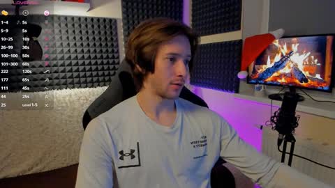 Crys online show from December 25, 2024, 8:28 pm