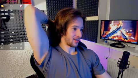 Crys online show from January 1, 2025, 8:47 pm