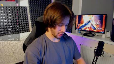 Crys online show from January 3, 2025, 8:32 pm