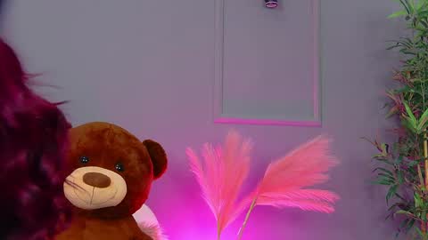 crystallred online show from April 16, 2026, 5:08 am