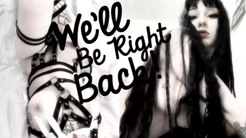 Sasha    Make me moan with patterns   good music here  online show from February 7, 2026, 11:25 am