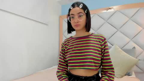 Snapshot of crystalstonee1 chatting on May 8, 2026, 10:15 pm Crystal online show from May 8, 2026, 10:15 pm