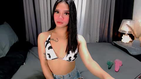 Snapshot of crytastal_lust1212 chatting on October 16, 2025, 9:43 am bea takashi online show from October 16, 2025, 9:43 am