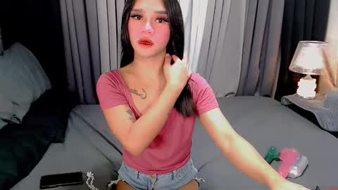 Snapshot of crytastal_lust1212 chatting on October 25, 2025, 9:17 am bea takashi online show from October 25, 2025, 9:17 am