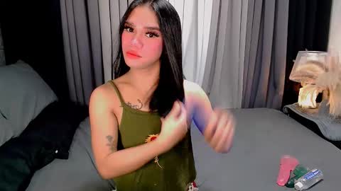 Snapshot of crytastal_lust1212 chatting on November 7, 2025, 9:31 am bea takashi online show from November 7, 2025, 9:31 am