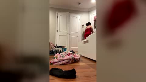 Thick Cuban Laz online show from February 22, 2026, 10:52 pm