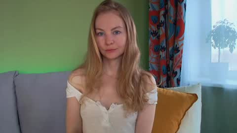 Snapshot of cuddle_kitten chatting on April 12, 2026, 5:56 am Alexia online show from April 12, 2026, 5:56 am