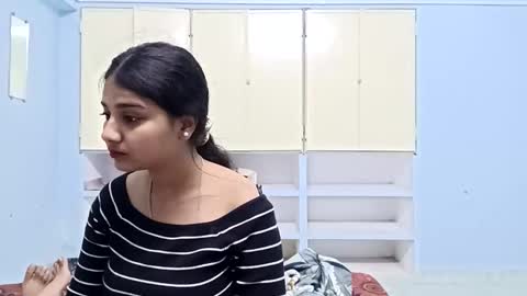 Snapshot of cuddlemuffins_3110 chatting on February 12, 2026, 4:35 pm cuddlemuffins online show from February 12, 2026, 4:35 pm