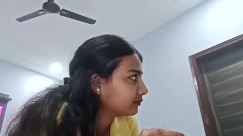 Snapshot of cuddlemuffins_3110 chatting on February 22, 2026, 3:43 pm cuddlemuffins online show from February 22, 2026, 3:43 pm