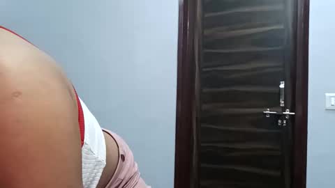 Snapshot of cuddlemuffins_3110 chatting on March 20, 2026, 5:51 pm cuddlemuffins online show from March 20, 2026, 5:51 pm