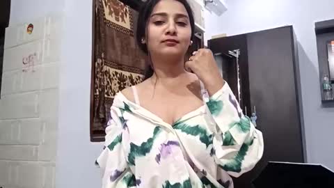 Snapshot of cuddlemuffins_3110 chatting on April 7, 2026, 3:12 pm cuddlemuffins online show from April 7, 2026, 3:12 pm