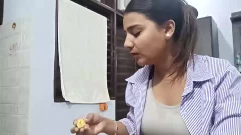 Snapshot of cuddlemuffins_3110 chatting on April 12, 2026, 1:38 pm cuddlemuffins online show from April 12, 2026, 1:38 pm