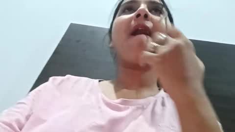 Snapshot of cuddlemuffins_3110 chatting on April 15, 2026, 7:32 pm cuddlemuffins online show from April 15, 2026, 7:32 pm