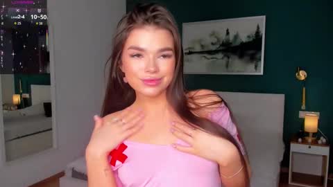 Silvia online show from November 9, 2025, 7:28 am