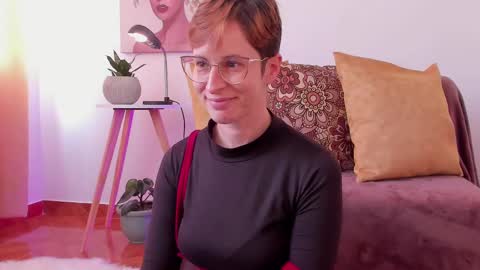 Leonela online show from February 21, 2025, 6:48 pm