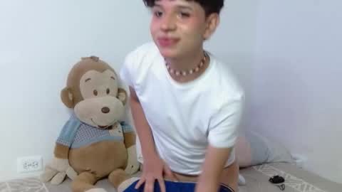 Cuddly online show from October 7, 2025, 9:45 pm