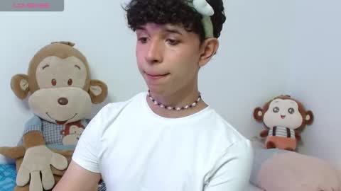 Cuddly online show from October 22, 2025, 4:02 am