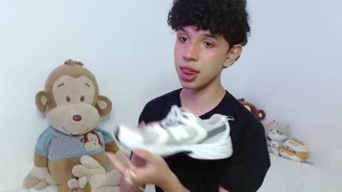 Cuddly online show from November 3, 2025, 5:31 am