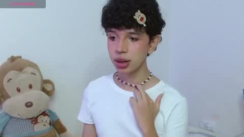 Cuddly online show from November 30, 2025, 8:02 pm